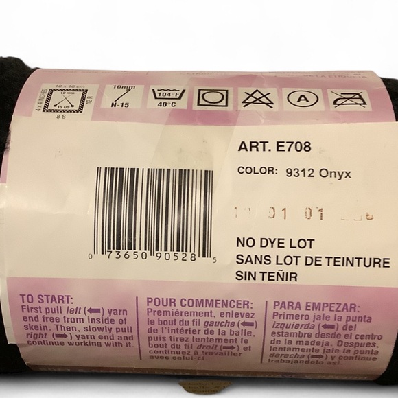 Lot VTG yarn Red Heart, Fox, Lion, Unknown but for small clothes - Picture 6 of 8